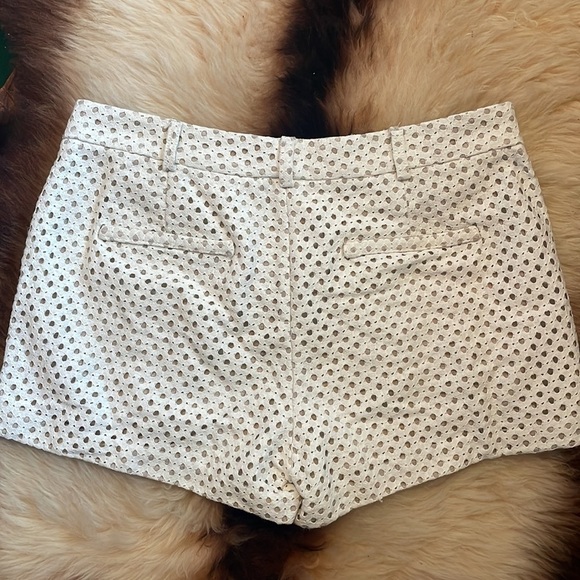 Tart Woman’s White Shorts - Picture 6 of 8